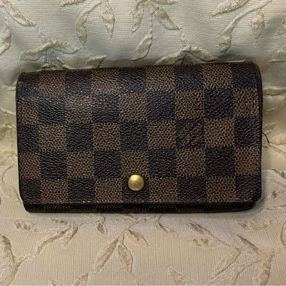 Louis Vuitton Damier Ebene Wallet - Picture 1 of 6